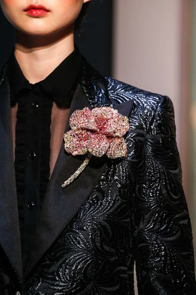 Look 12
